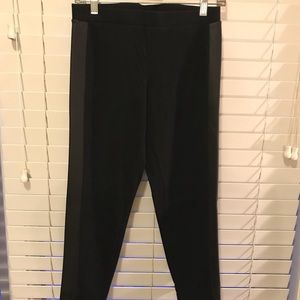 Express Women’s Scuba Leggings